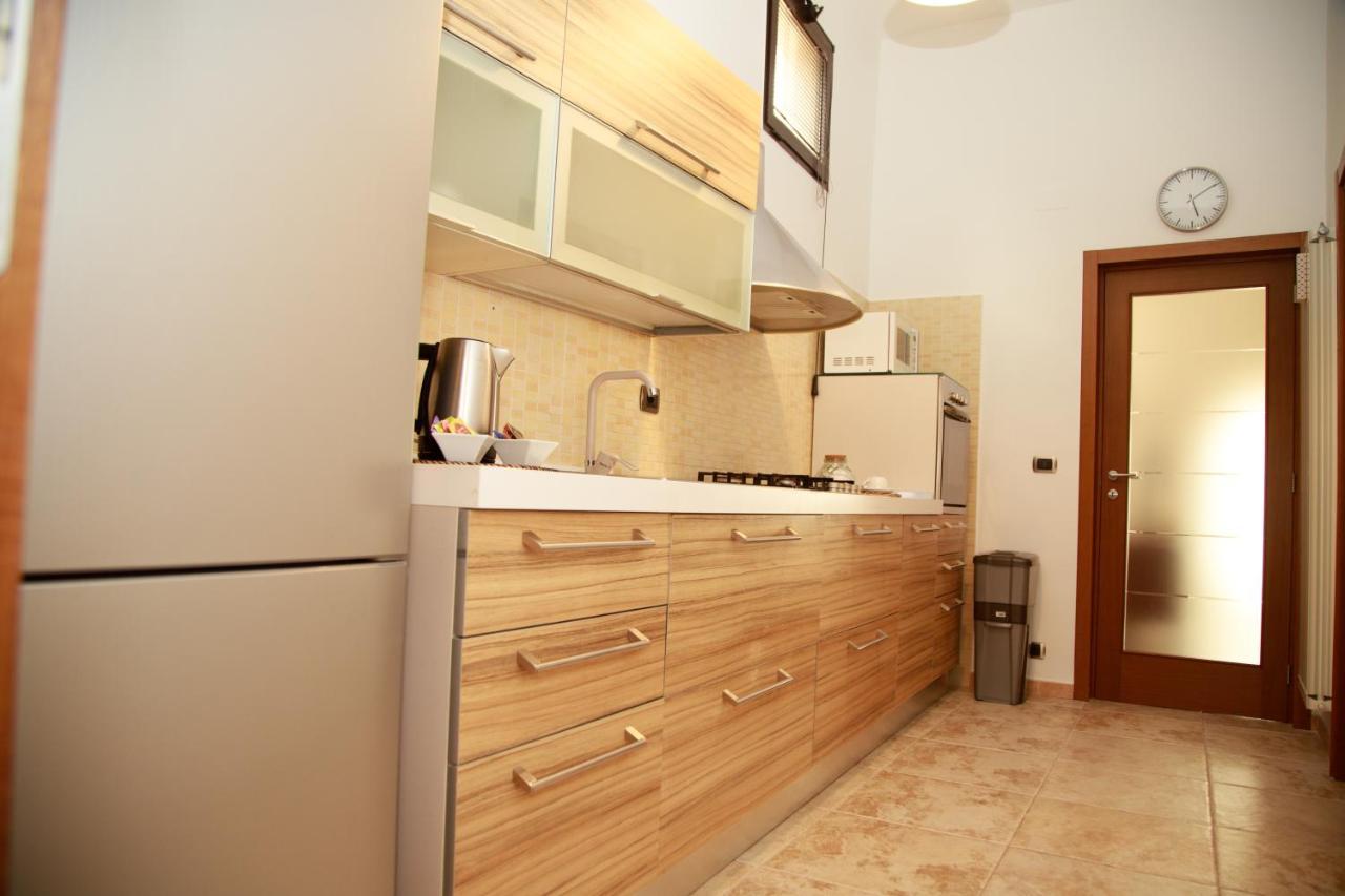 לינה וארוחת בוקר Latiano Residenza Le Chianche מראה חיצוני תמונה